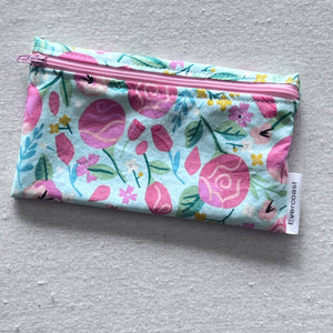 Abstract Rose on Mint Reusable Snack Bag