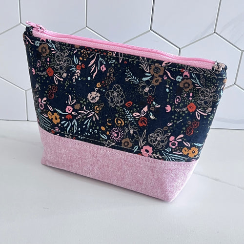 Foraged Floral Small Organizer Bag