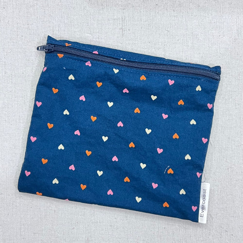 Hearts on Navy Reusable Sandwich Bag