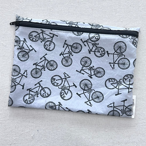 Bicycles on Grey XL Bag/Multipurpose Bag