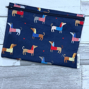 Daschunds in Sweaters XL Bag/Makeup Bag