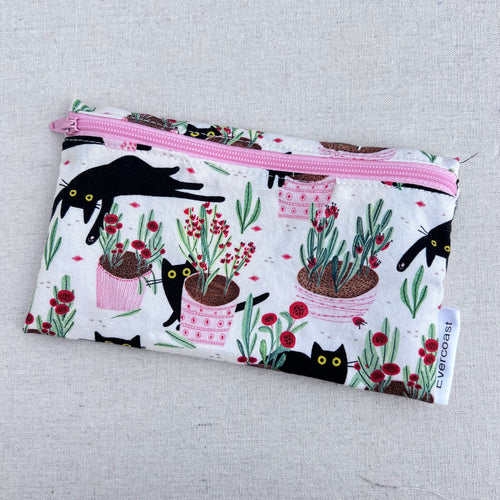 Cats and Plants on Cream Reusable Snack Bag