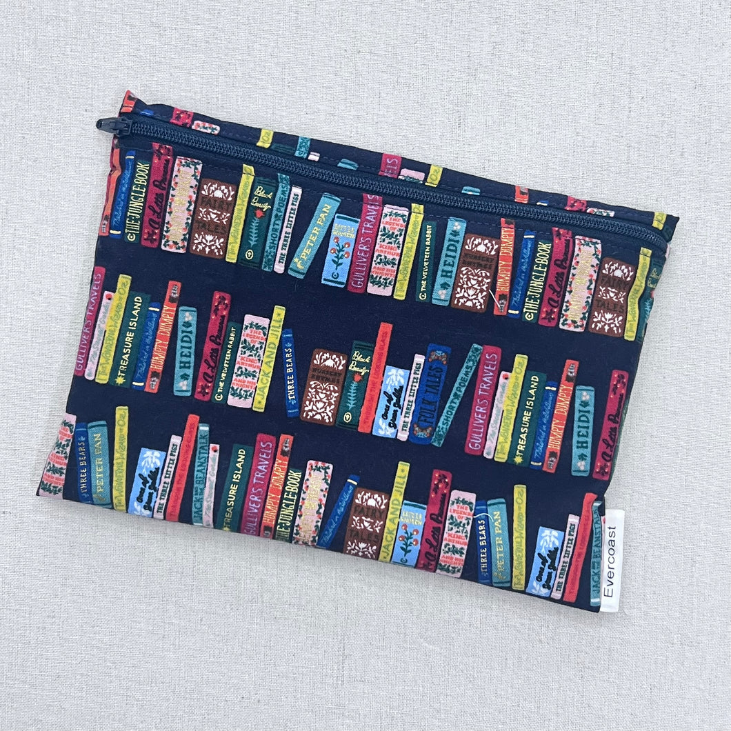 Bookshelf on Navy Bag/Multipurpose Bag