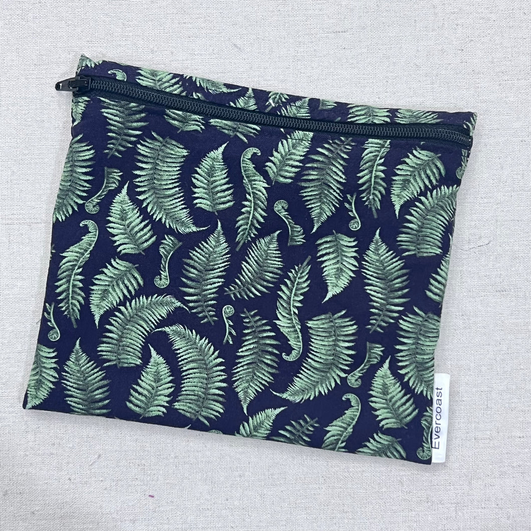 Fern Fronds on Black Reusable Sandwich Bag