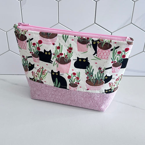 Cats and Plants on Cream Small Organizer Bag