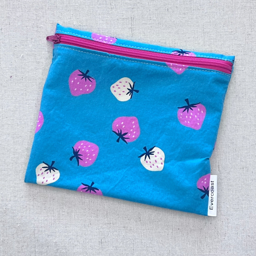 Strawberries on Turquoise Reusable Sandwich Bag
