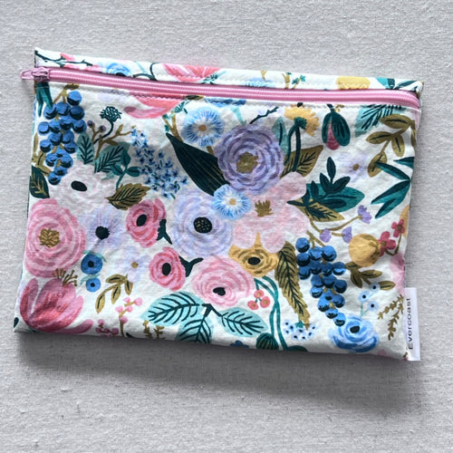 Garden Party on Cream XL Bag/Multipurpose Bag