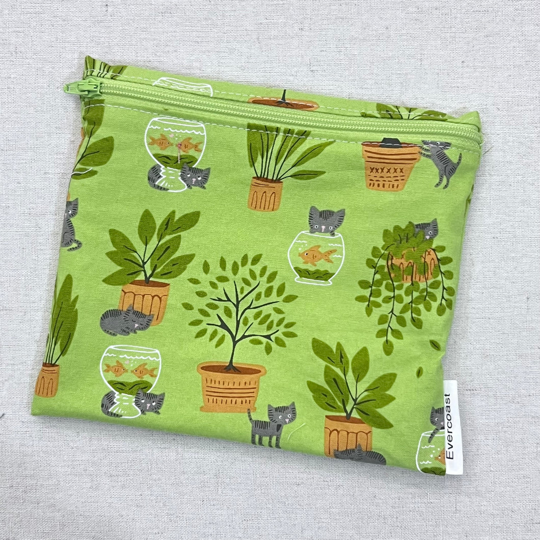 Cats and Plants on Green Reusable Sandwich Bag