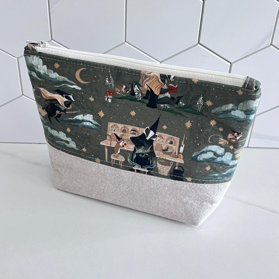 Witchy Badger Small Organizer Bag