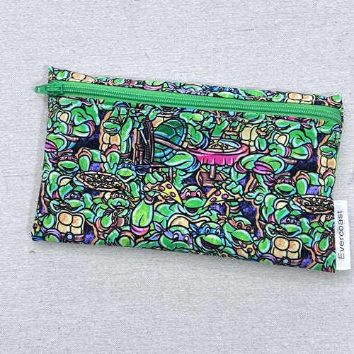 Stacked Turtles Reusable Snack Bag