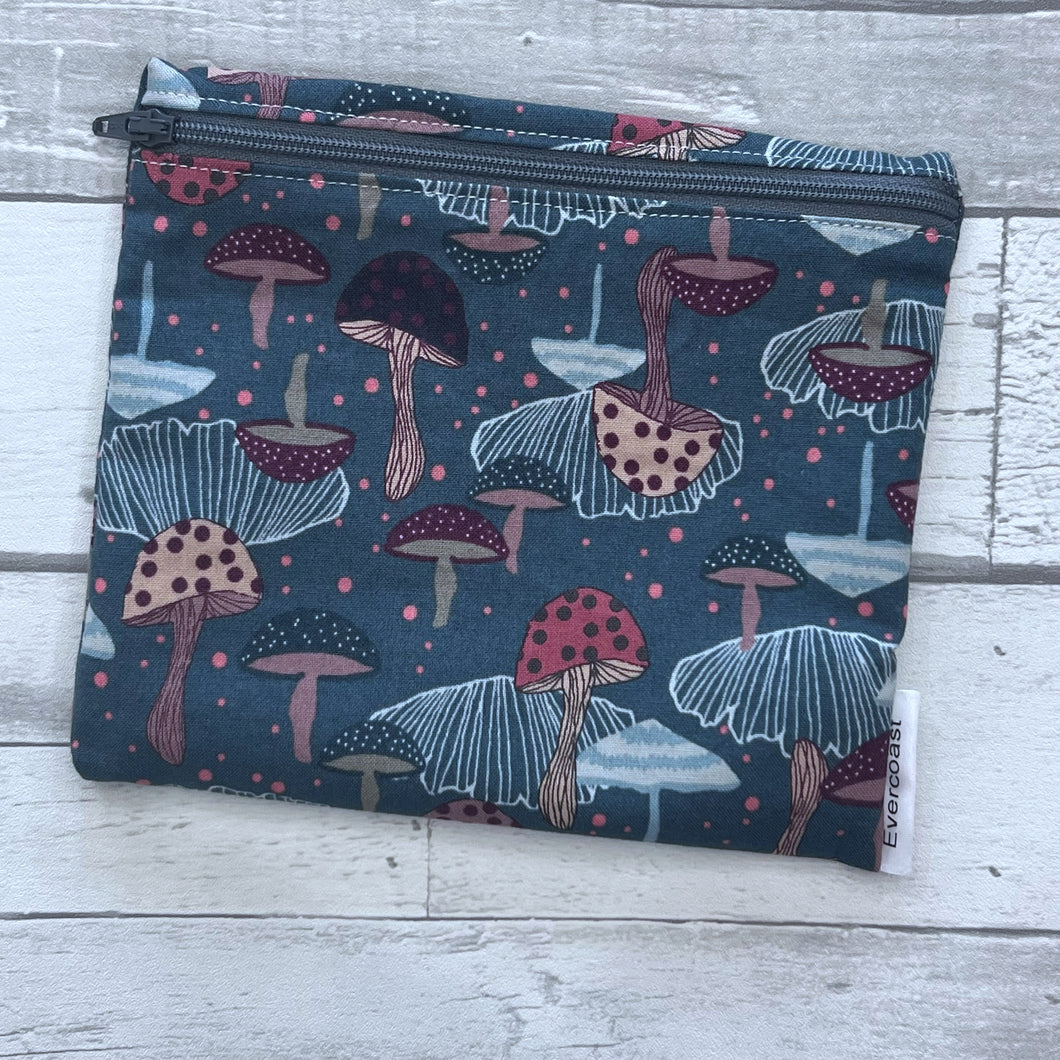 Teal Mushrooms Reusable Sandwich Bag
