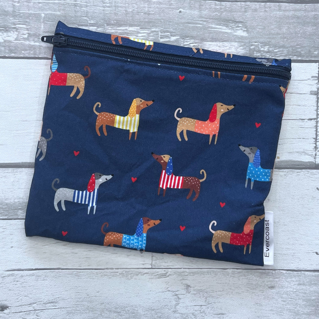Daschunds in Sweaters Reusable Sandwich Bag