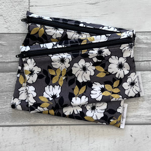 Black and White Floral Metallic Reusable Snack Bag Set