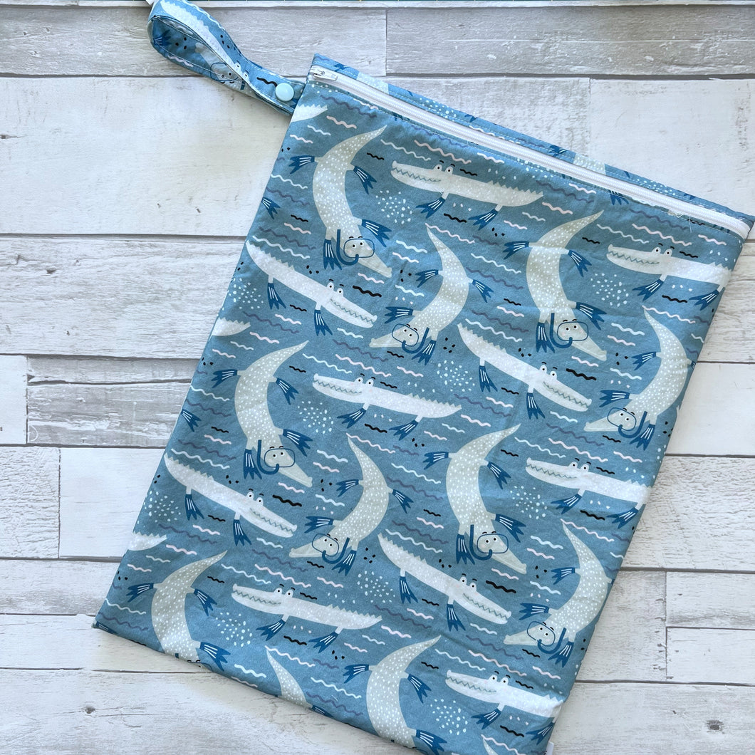 Swimming Alligator Large Wet Bag